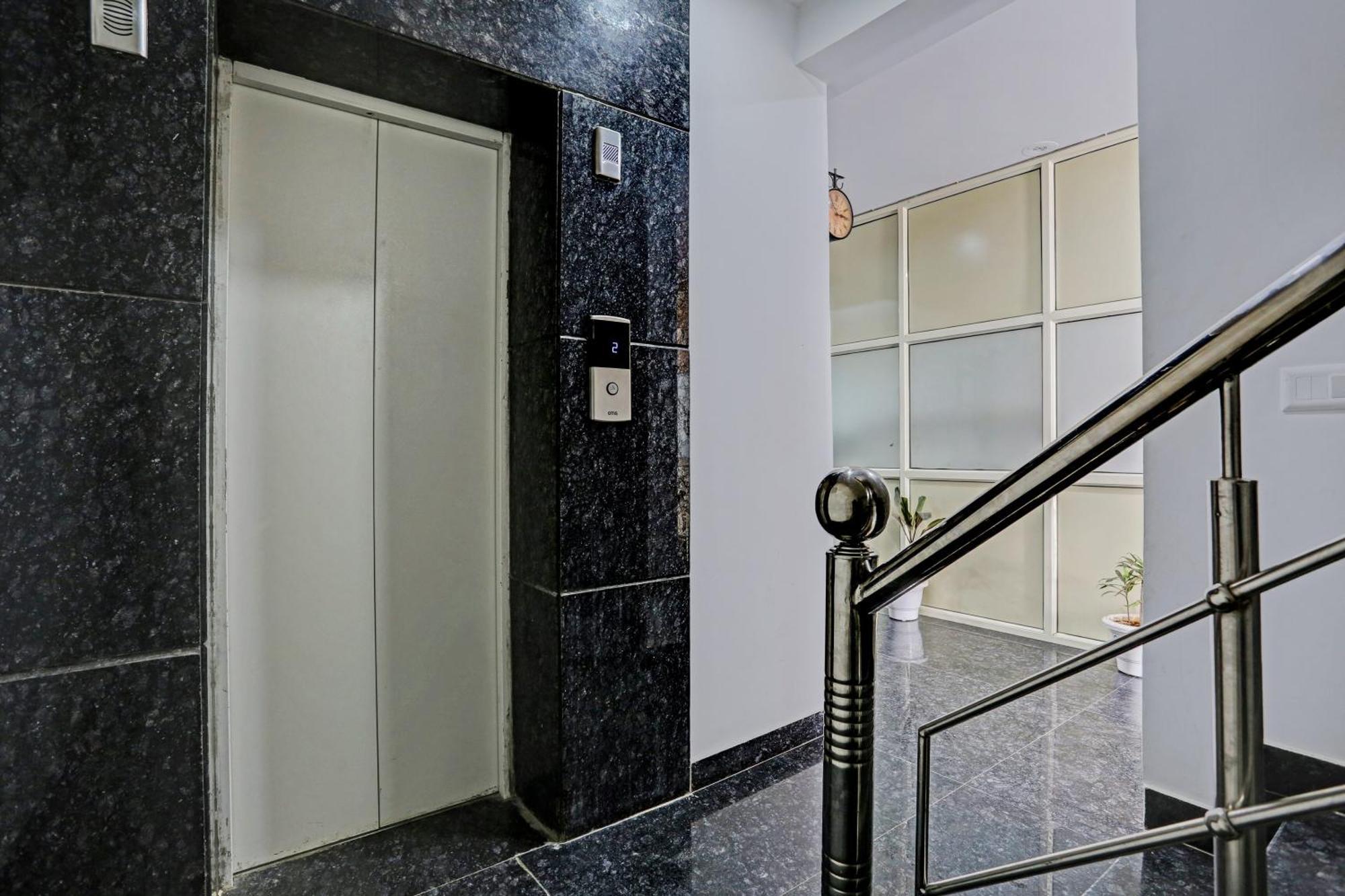 Hotel O Vikrant Residency Gurgáon Exteriér fotografie